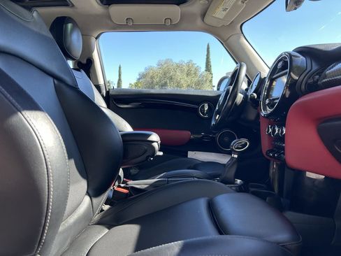 Used 2014 MINI Cooper S image 21