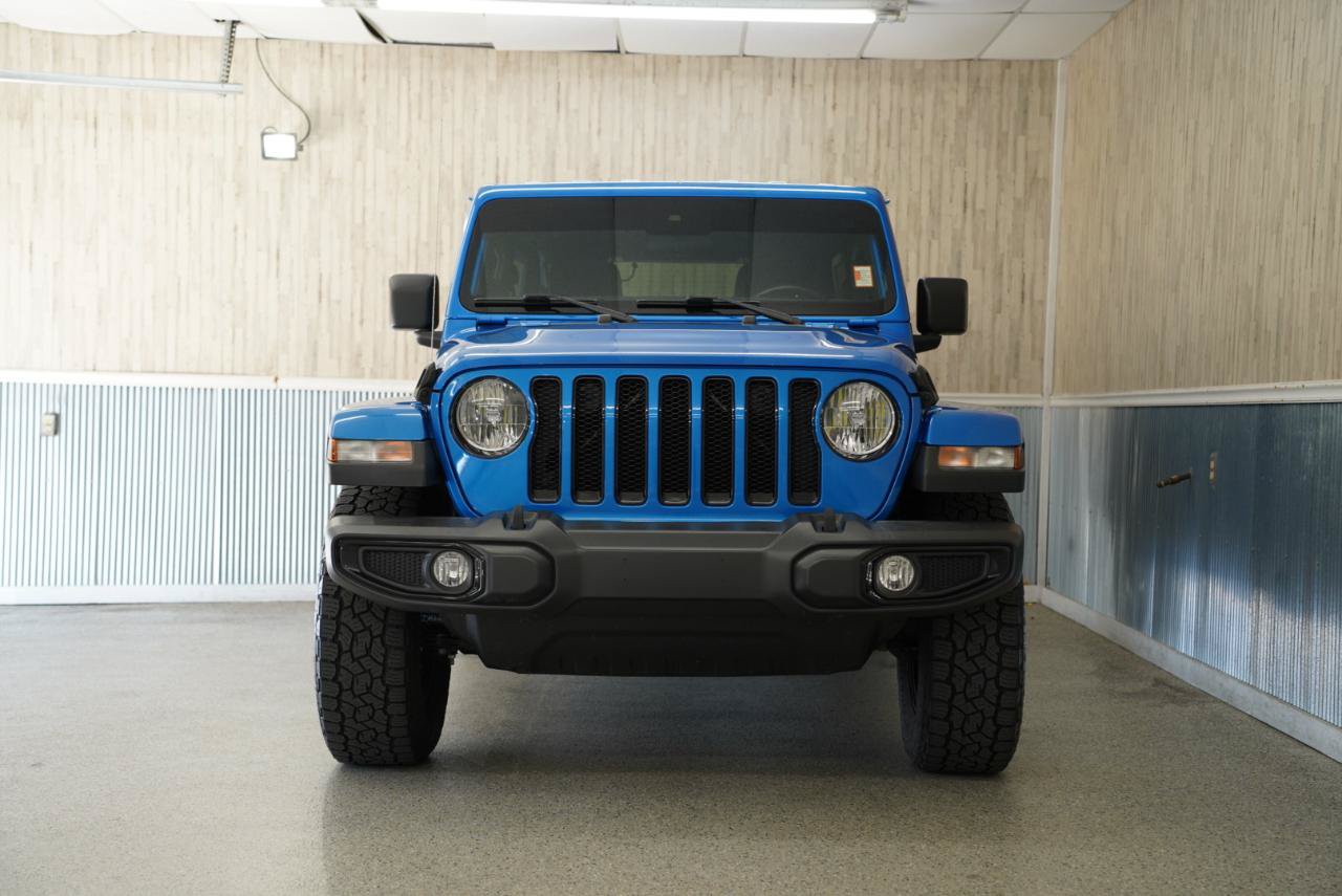 Used 2021 Jeep Wrangler Unlimited Sahara AWD/4WD image 2