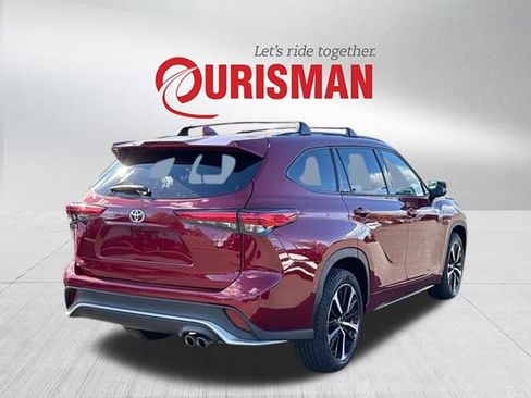 Used 2022 Toyota Highlander XSE image 2