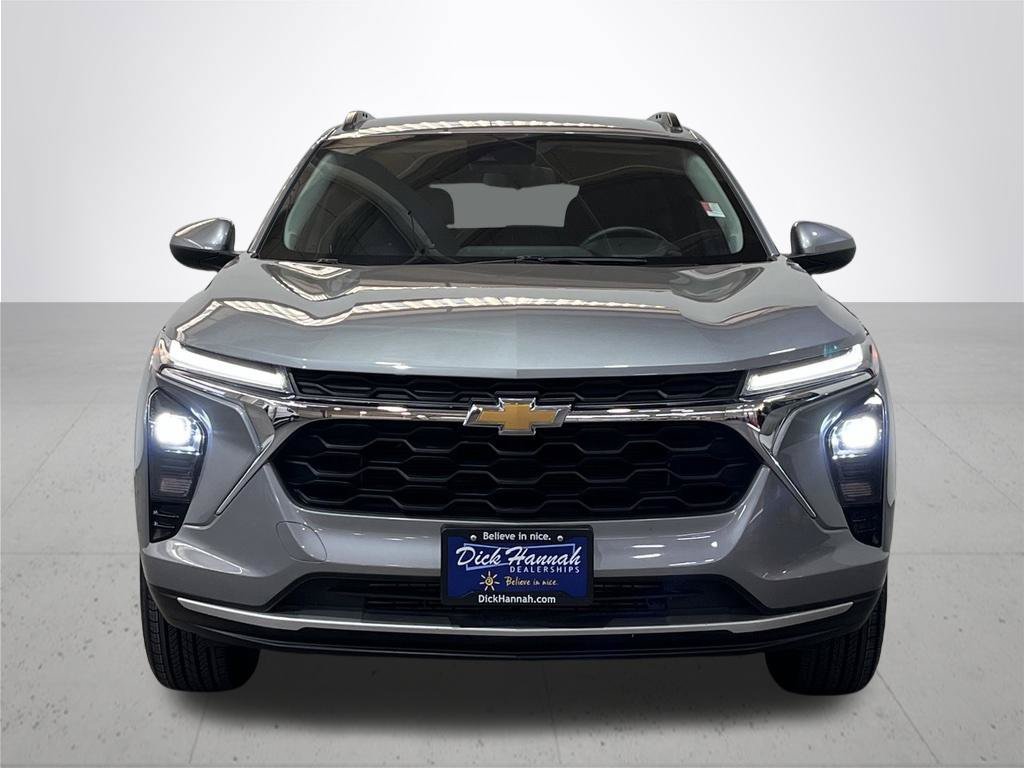 Certified 2025 Chevrolet Trax LT w/ LT Convenience Package FWD image 4