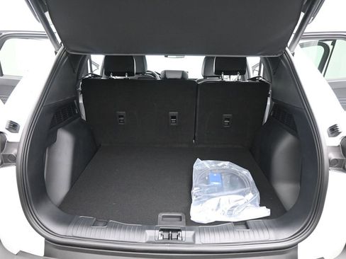 New 2025 Ford Escape SE w/ PHEV Premium Package image 24