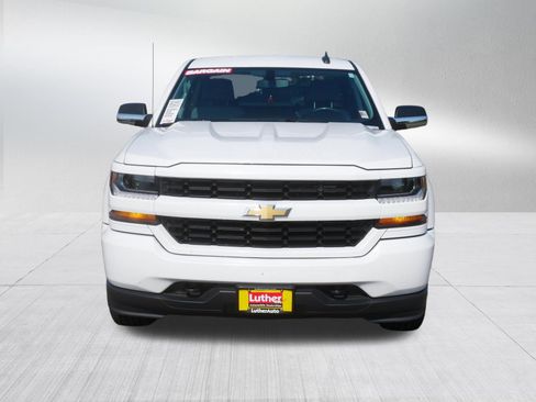 Used 2018 Chevrolet Silverado 1500 Custom w/ Custom Value Package AWD/4WD image 2