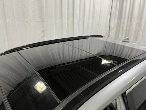 Used 2019 Toyota RAV4 Limited AWD/4WD image 24