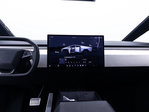 Used 2024 Tesla Cybertruck AWD Crew Cab image 9