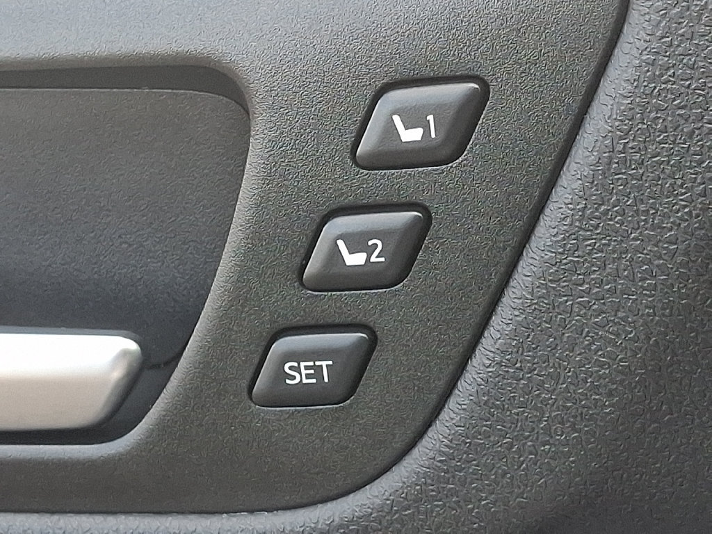 Used 2019 Toyota Highlander Limited Platinum AWD/4WD image 29