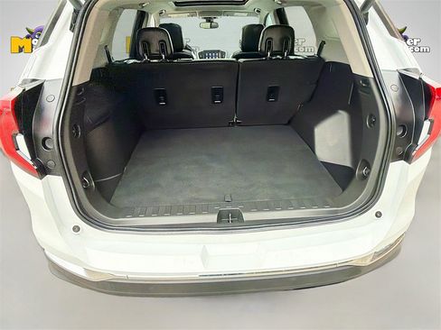 Used 2020 GMC Terrain SLT w/ Preferred Package image 27