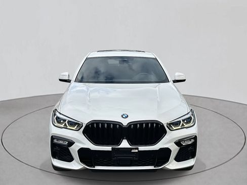 Used 2021 BMW X6 M50i w/ Executive Package image 9
