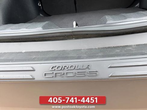 Used 2025 Toyota Corolla Cross L FWD image 13