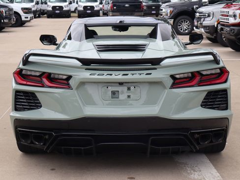 Used 2024 Chevrolet Corvette Stingray Premium Conv w/ Z51 Performance Package RWD image 4