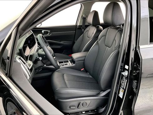 Used 2026 Kia Sorento S image 32