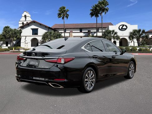 Used 2022 Lexus ES 350 w/ Accessory Package 2 FWD image 2