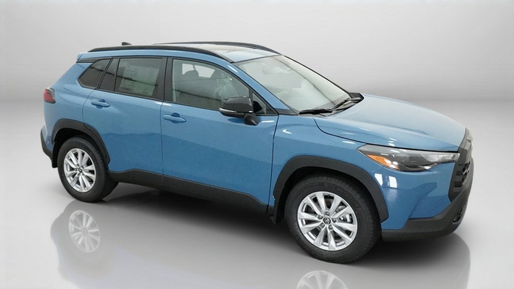 New 2026 Toyota Corolla Cross LE w/ Moonroof Package FWD image 6