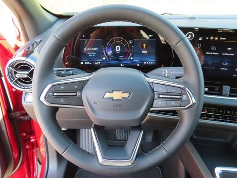New 2026 Chevrolet Equinox LT AWD/4WD image 4