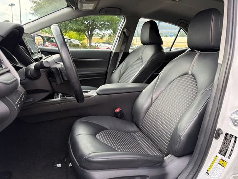 Used 2023 Toyota Camry SE FWD image 10