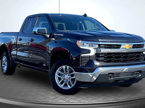 Used 2023 Chevrolet Silverado 1500 LT AWD/4WD image 13