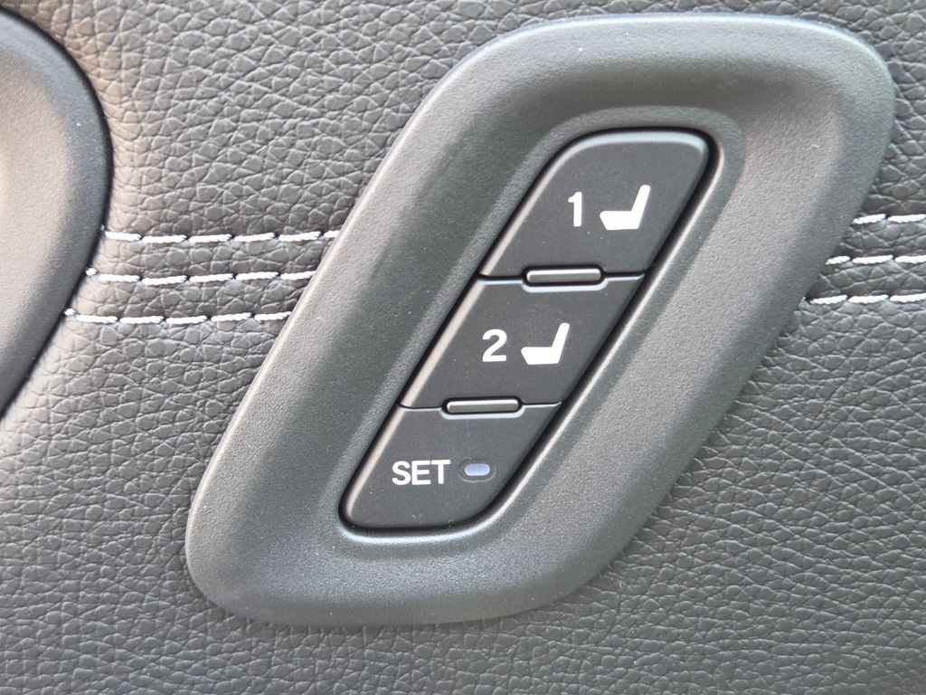 New 2026 Honda Pilot Touring image 17
