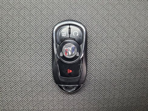 Used 2023 Buick Encore GX Preferred w/ Cold Weather Comfort Package FWD image 32
