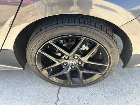 Used 2022 Honda Civic Sport image 18