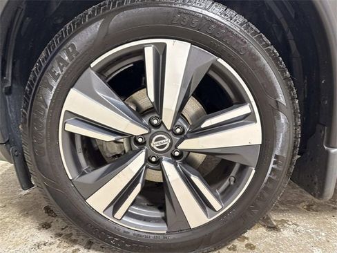 Used 2021 Nissan Rogue SL image 23