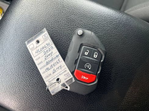 Used 2022 Jeep Gladiator Sport AWD/4WD image 4