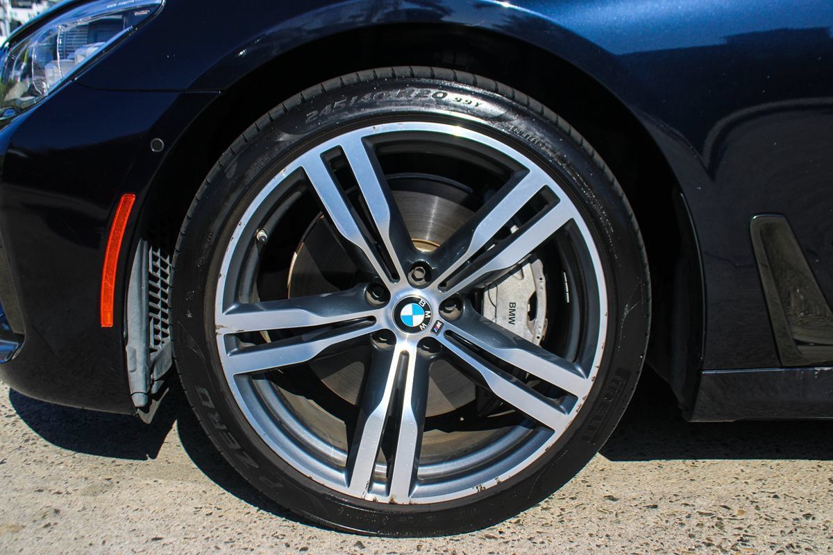 Used 2019 BMW 750i RWD image 34