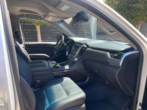 Used 2019 Chevrolet Tahoe LT RWD image 10