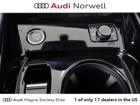 New 2026 Audi Q3 quattro 2.0T image 3