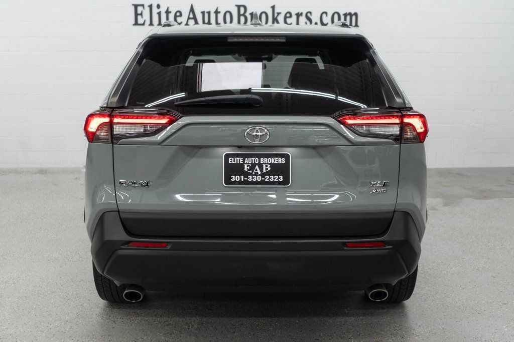 Used 2019 Toyota RAV4 XLE Premium AWD/4WD image 4