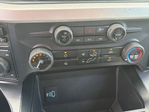 Used 2025 Ford F250 XLT w/ FX4 Off-Road Package AWD/4WD image 23