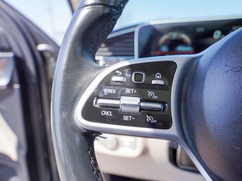 Used 2021 Mercedes-Benz GLE 350 4MATIC image 20