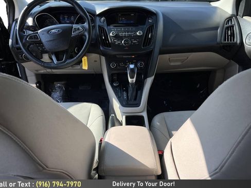 Used 2015 Ford Focus SE w/ SE Sport Package FWD image 15