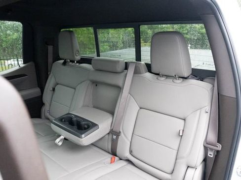 Used 2025 GMC Sierra 1500 SLT w/ SLT Premium Plus Package AWD/4WD image 9