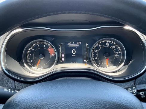Used 2022 Jeep Cherokee Latitude AWD/4WD image 22