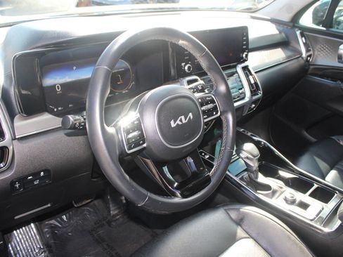 Used 2023 Kia Sorento SX image 29