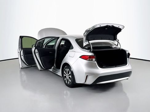 Used 2020 Toyota Corolla LE FWD image 16