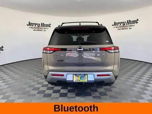 Used 2023 Nissan Pathfinder Platinum w/ Cargo Package image 9