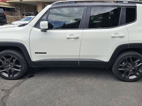 Used 2020 Jeep Renegade Altitude AWD/4WD image 8