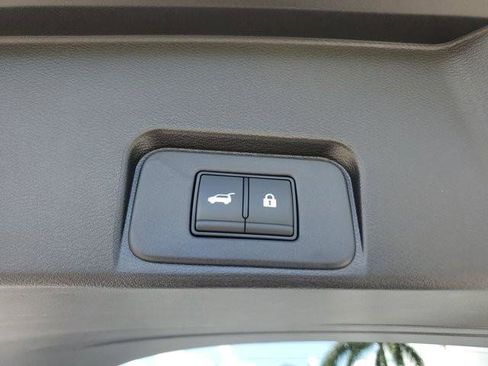 Used 2024 Nissan Rogue SV w/ SV Premium Package image 12