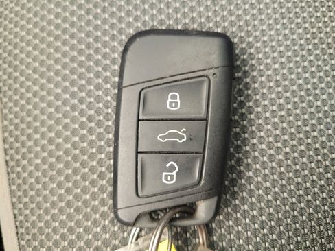Used 2022 Volkswagen Taos S FWD image 32