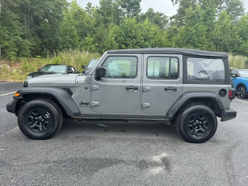 Used 2023 Jeep Wrangler Unlimited Sport AWD/4WD image 8