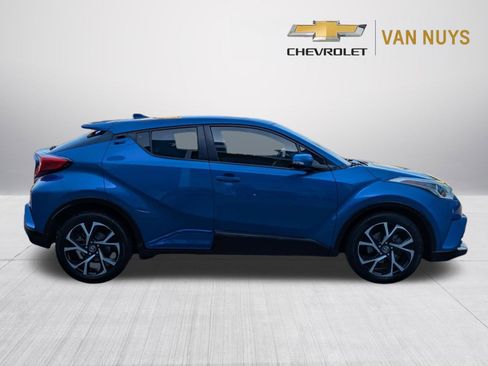 Used 2018 Toyota C-HR XLE FWD image 4