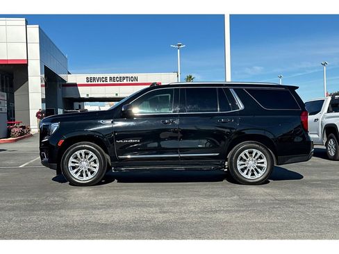 Used 2021 GMC Yukon SLT w/ SLT Premium Package image 7