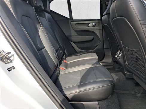 Used 2020 Volvo XC40 T5 Inscription image 21
