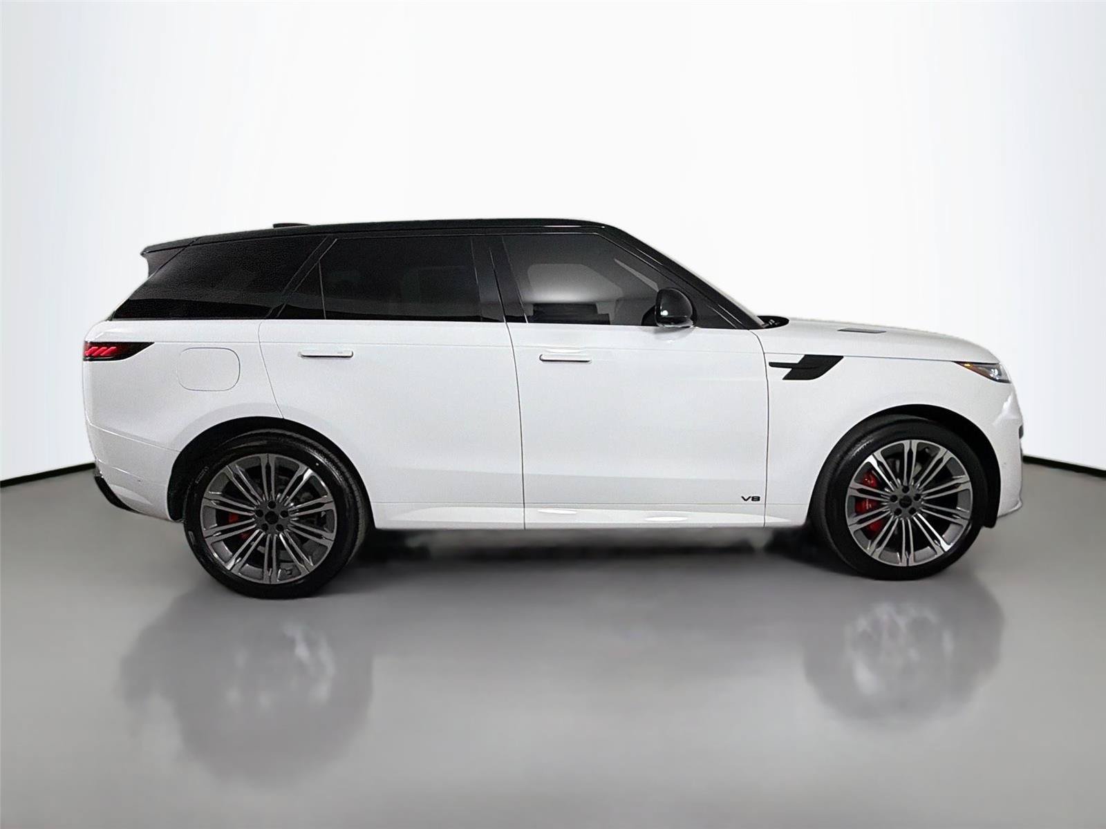 New 2026 Land Rover Range Rover Sport Dynamic SE AWD/4WD image 4