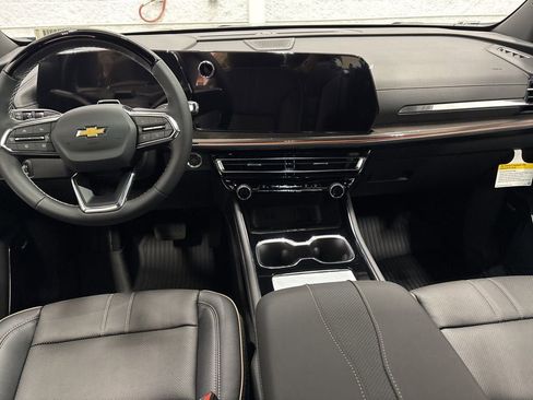 New 2026 Chevrolet Traverse High Country w/ LPO, Floor Liner Package image 10