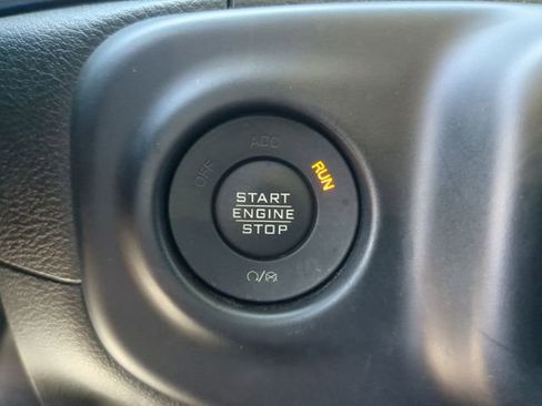 Used 2023 Jeep Wrangler Unlimited w/ Convenience Group AWD/4WD image 33