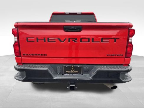 Used 2022 Chevrolet Silverado 2500 Custom w/ Custom Value Package AWD/4WD image 4