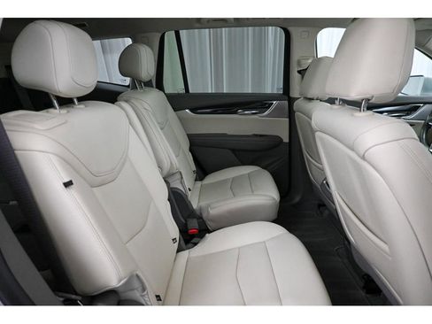 Used 2020 Cadillac XT6 Premium Luxury image 18