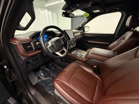 Used 2023 Ford Expedition Max Limited AWD/4WD image 11