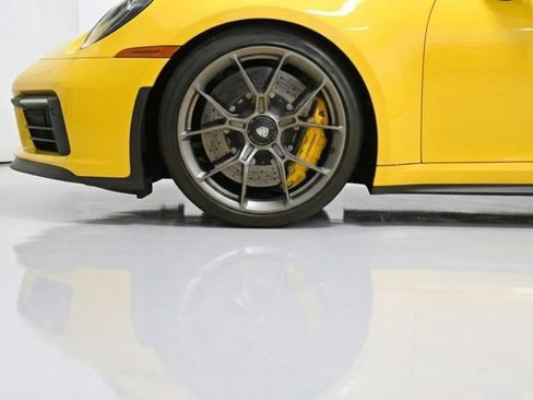 Used 2022 Porsche 911 GT3 RWD image 8
